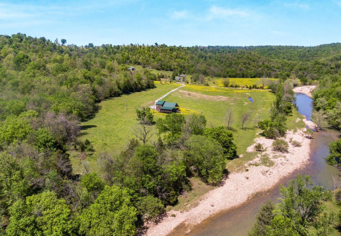 House in Mountain View - John Thomas Farmhouse ~ secluded valley + creek