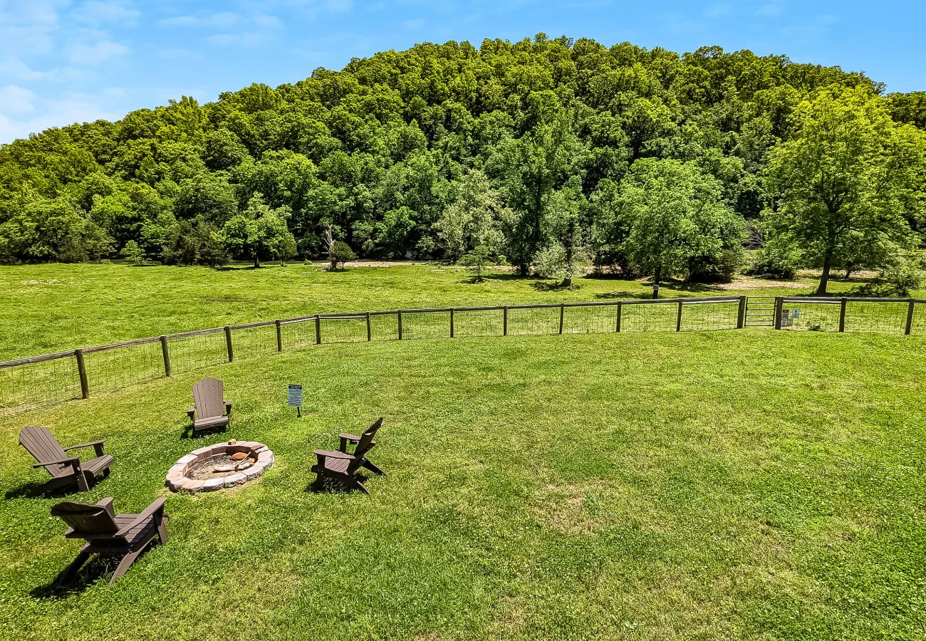 House in Mountain View - John Thomas Farmhouse ~ secluded valley + creek