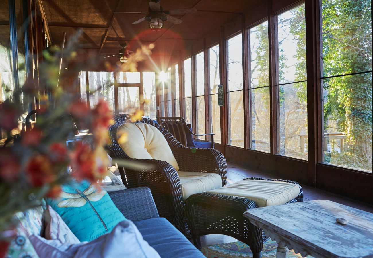 House in Heber Springs - Reel Comfort Cabin ~ on the Little Red River