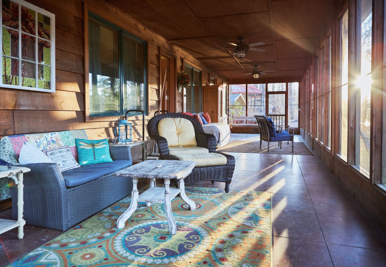 House in Heber Springs - Reel Comfort Cabin ~ on the Little Red River