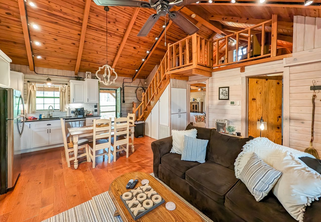 House in Mountain View - Lagniappe Cabin ~ romantic getaway