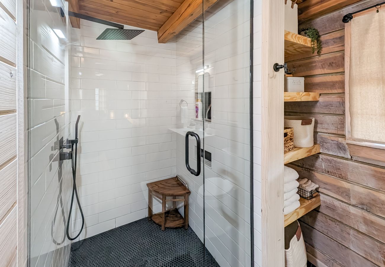 House in Mountain View - Lagniappe Cabin ~ romantic getaway