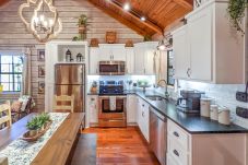 House in Mountain View - Lagniappe Cabin ~ romantic getaway