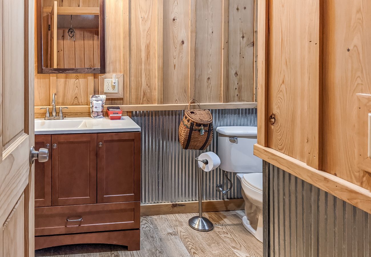 House in Mountain View - Coolwater Comfort ~ on the White River