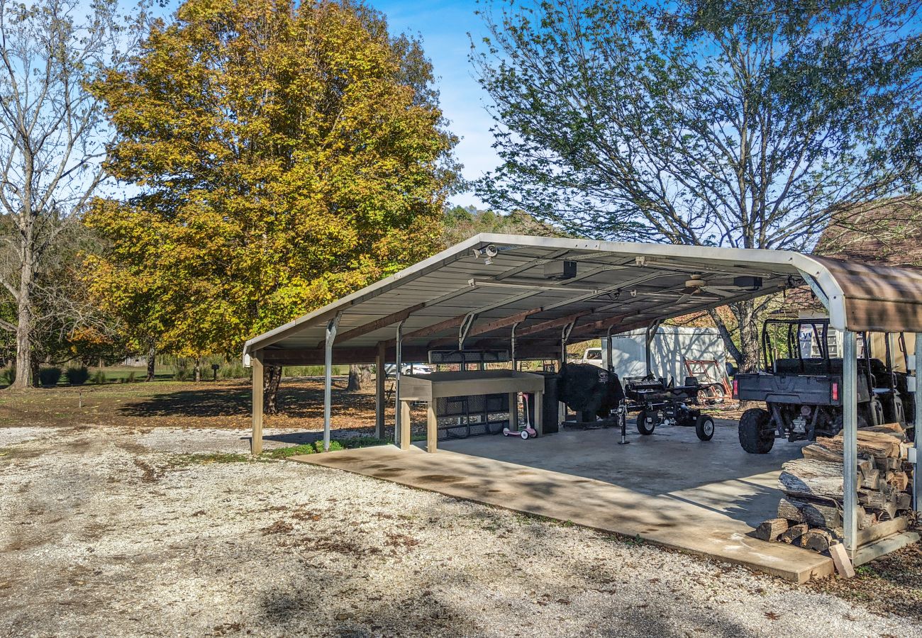 House in Mountain View - Coolwater Comfort ~ on the White River