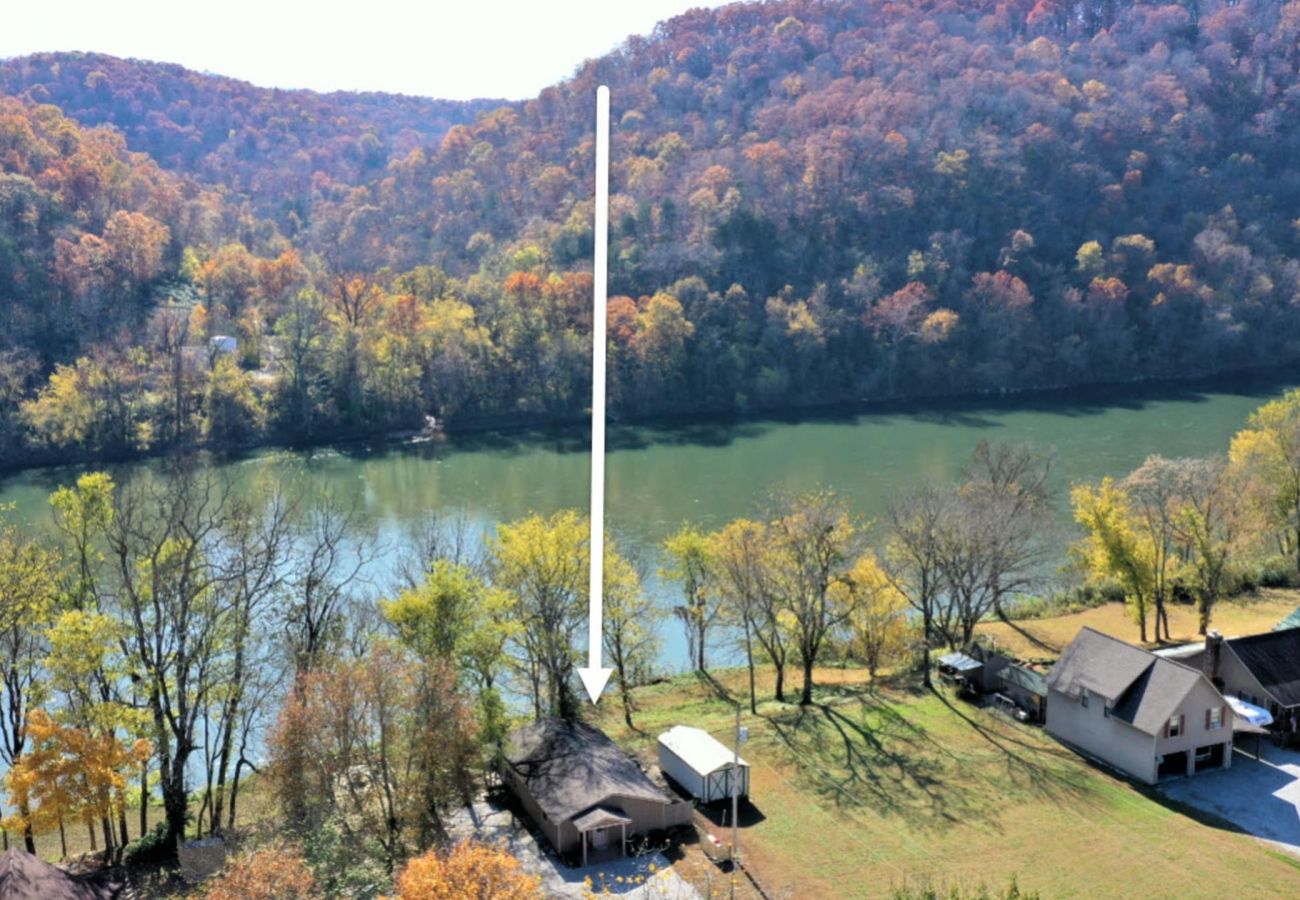 House in Mountain View - Coolwater Comfort ~ on the White River