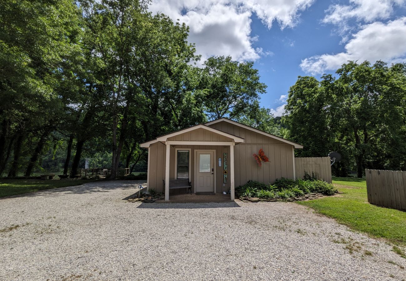 House in Mountain View - Coolwater Comfort ~ on the White River