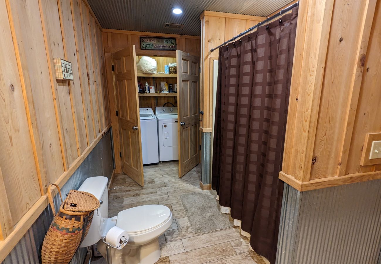 House in Mountain View - Coolwater Comfort ~ on the White River