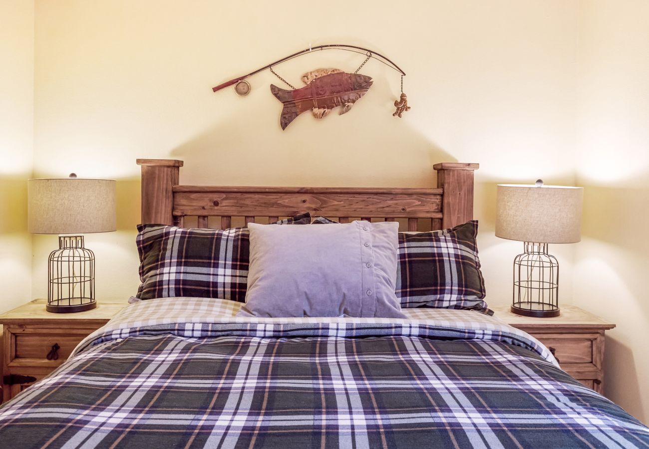 House in Heber Springs - Little Dunham River Cabin ~ on the Little Red