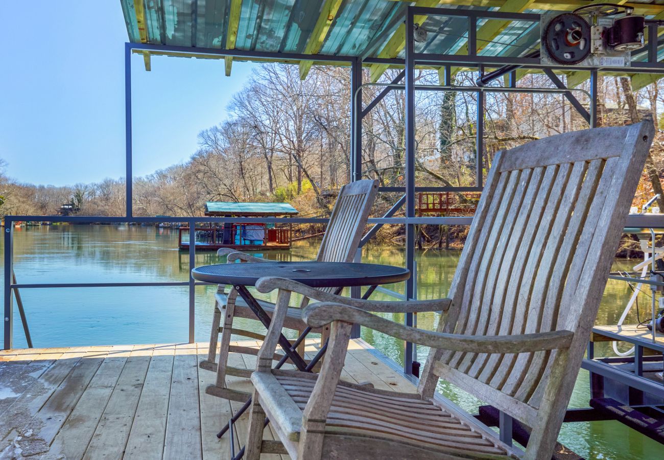 House in Heber Springs - Little Dunham River Cabin ~ on the Little Red