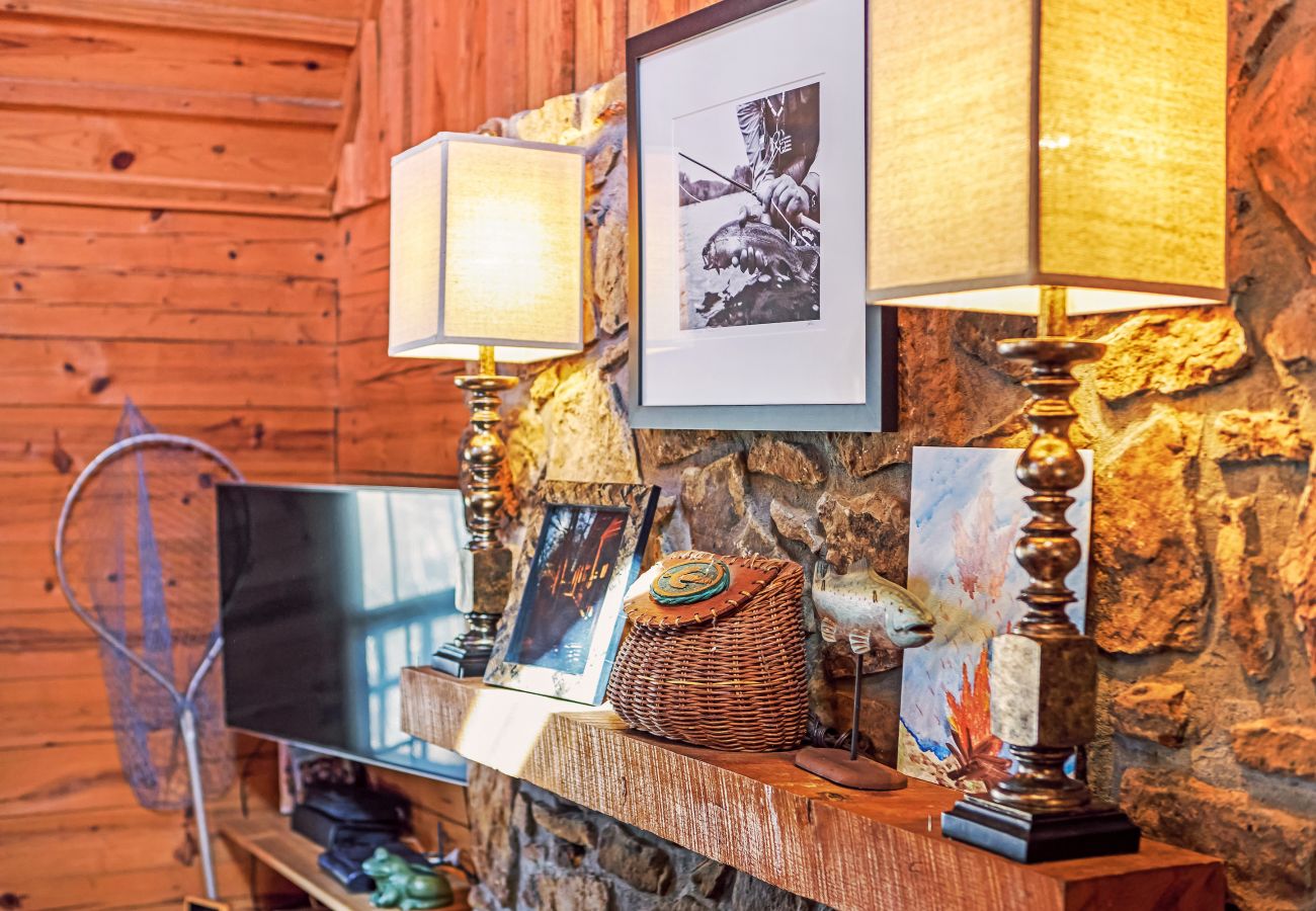 House in Heber Springs - Little Dunham River Cabin ~ on the Little Red