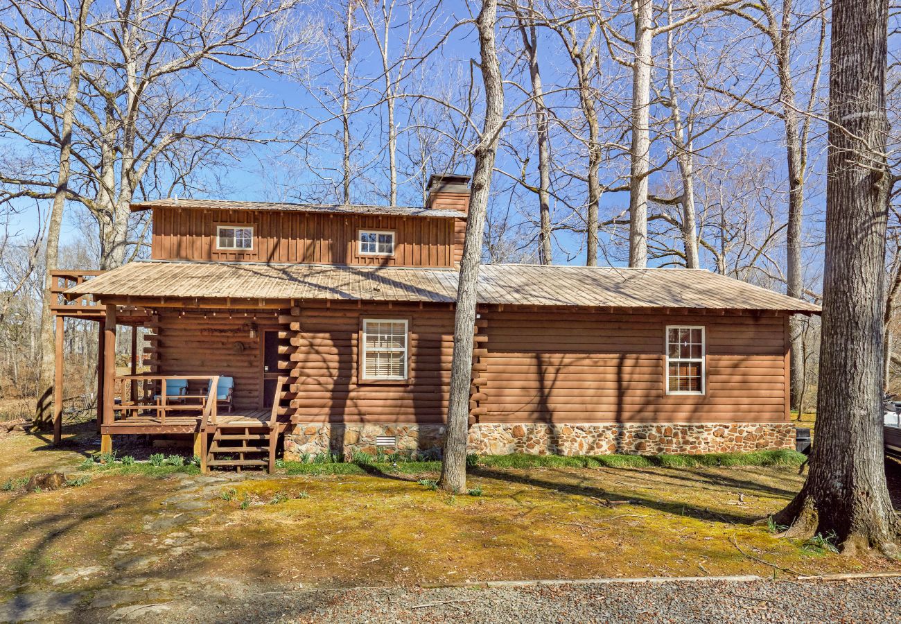 House in Heber Springs - Little Dunham River Cabin ~ on the Little Red