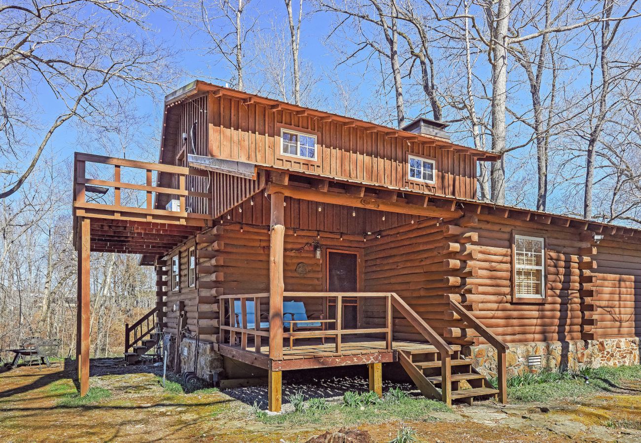 House in Heber Springs - Little Dunham River Cabin ~ on the Little Red