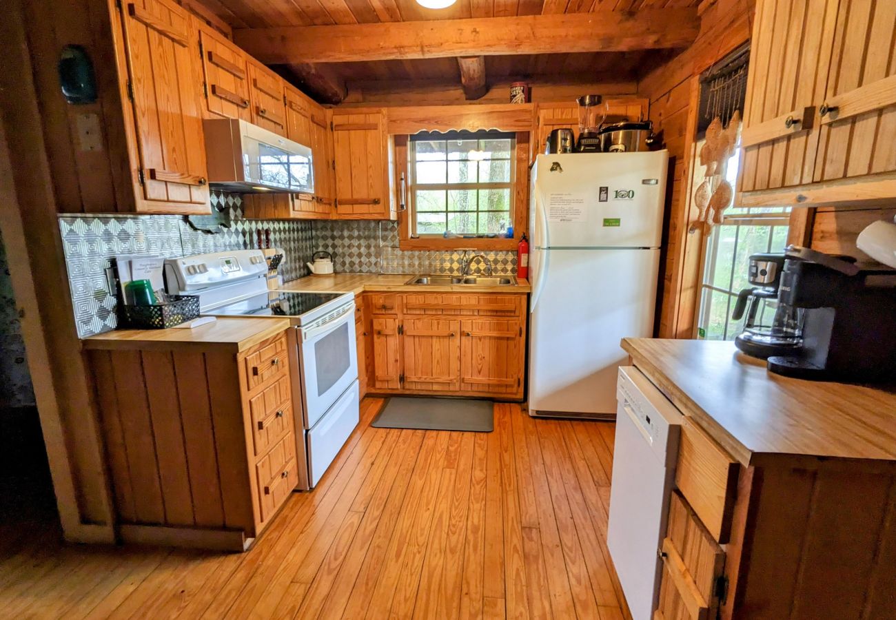 House in Heber Springs - Little Dunham River Cabin ~ on the Little Red