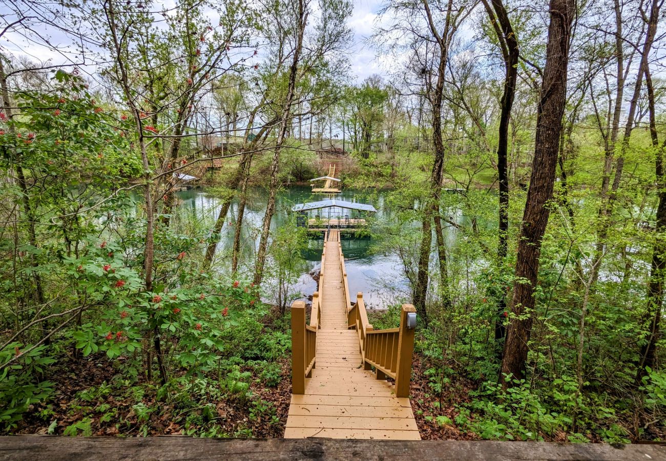 House in Heber Springs - Little Dunham River Cabin ~ on the Little Red