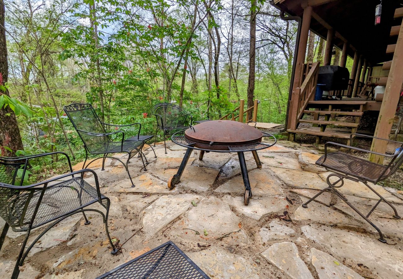 House in Heber Springs - Little Dunham River Cabin ~ on the Little Red