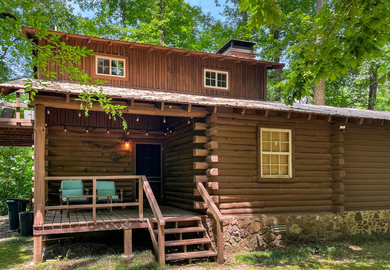 House in Heber Springs - Little Dunham River Cabin ~ on the Little Red