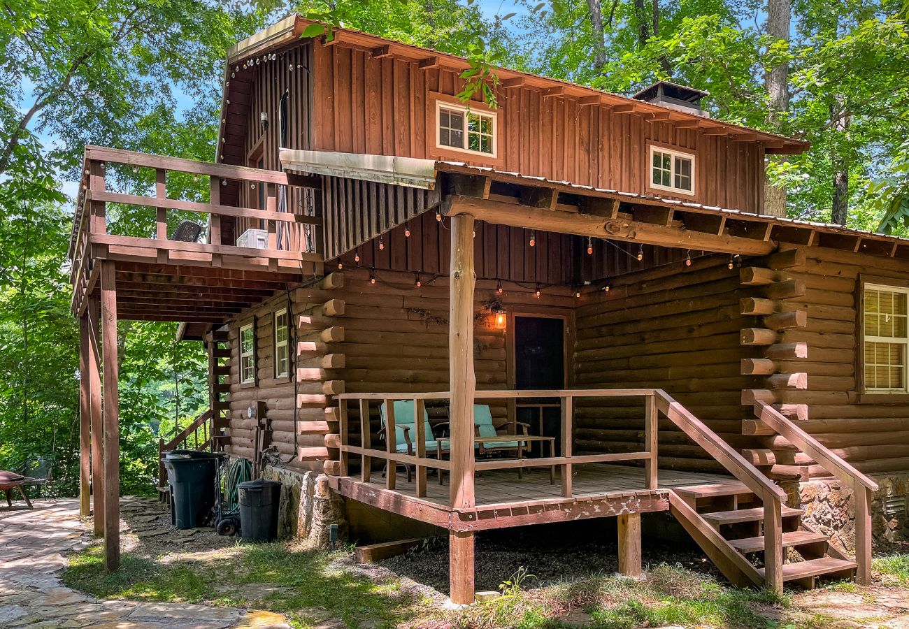 House in Heber Springs - Little Dunham River Cabin ~ on the Little Red