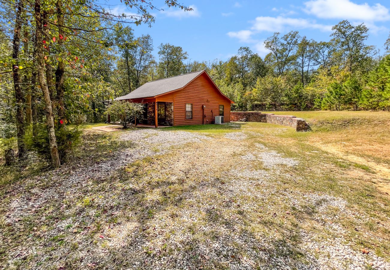 Cabin in Mountain View - Stone Cottage - with OPTIONAL Hot Tub
