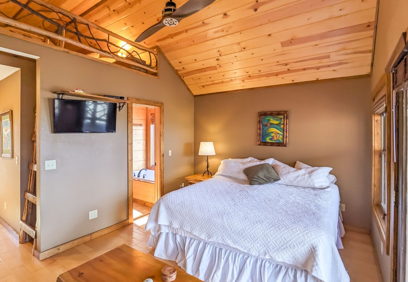 Cabin in Mountain View - Treehouse Thyme - total privacy in woods