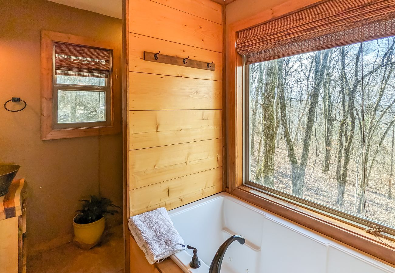 Cabin in Mountain View - Treehouse Thyme - total privacy in woods