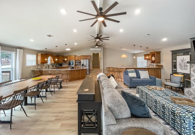 House in Clinton - Choctaw Bay Getaway ~ lakefront + pool