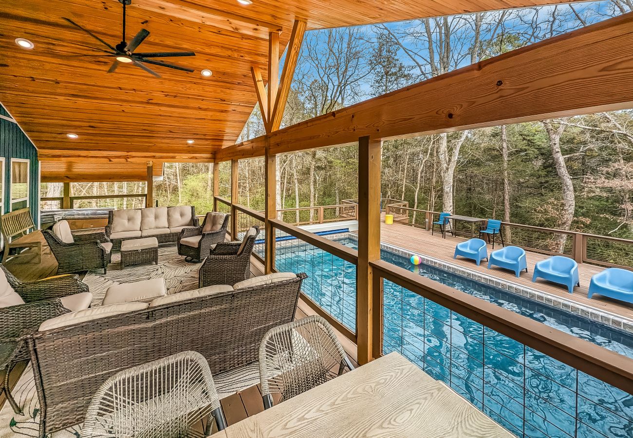 House in Clinton - Choctaw Bay Getaway ~ lakefront + pool