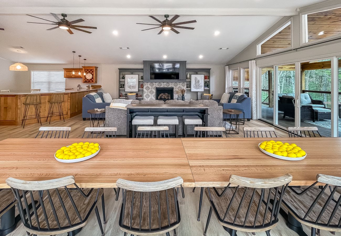 House in Clinton - Choctaw Bay Getaway ~ lakefront + pool