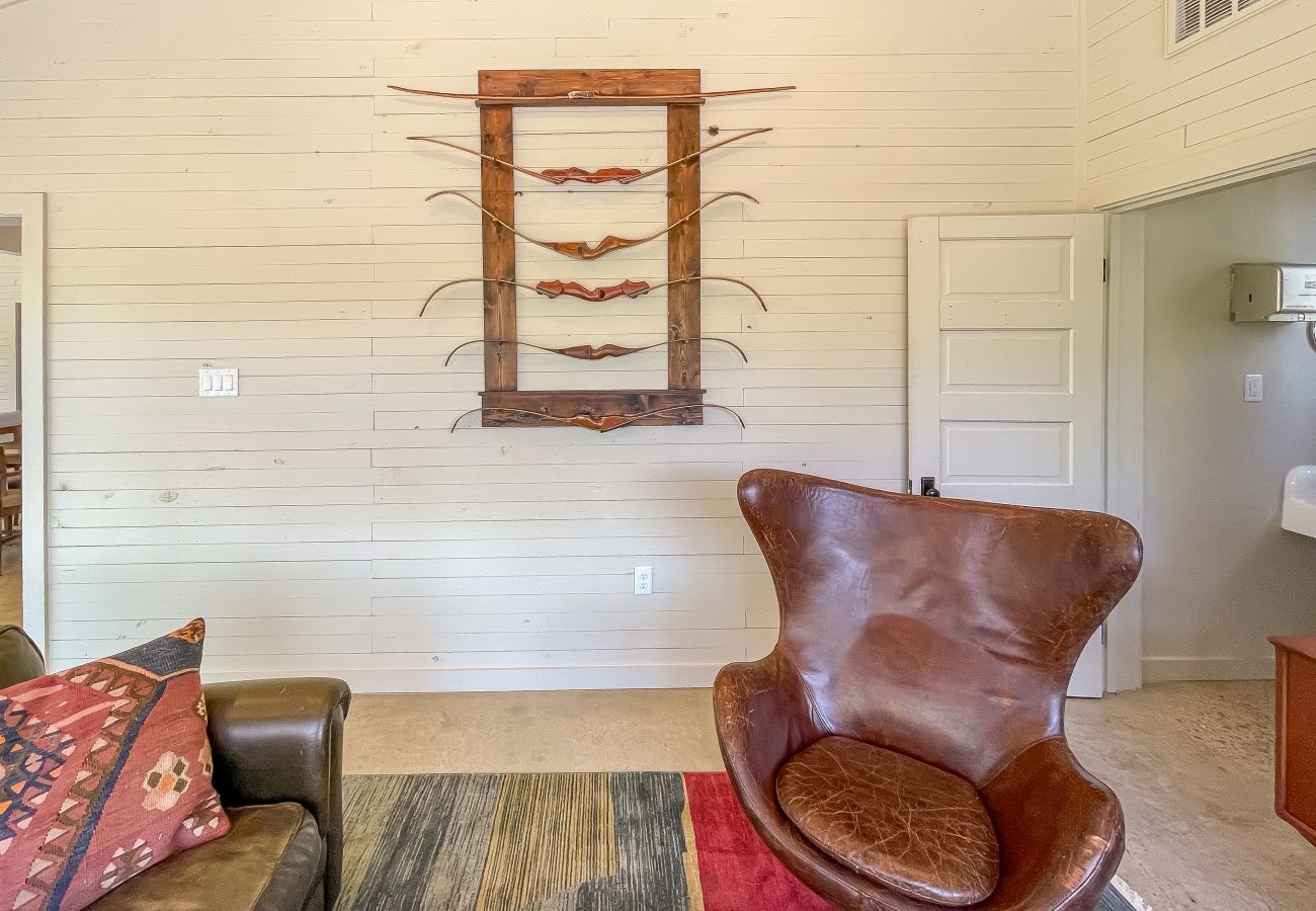 Cabin in Heber Springs - Camp Chinkapin ~ total privacy w/ dock