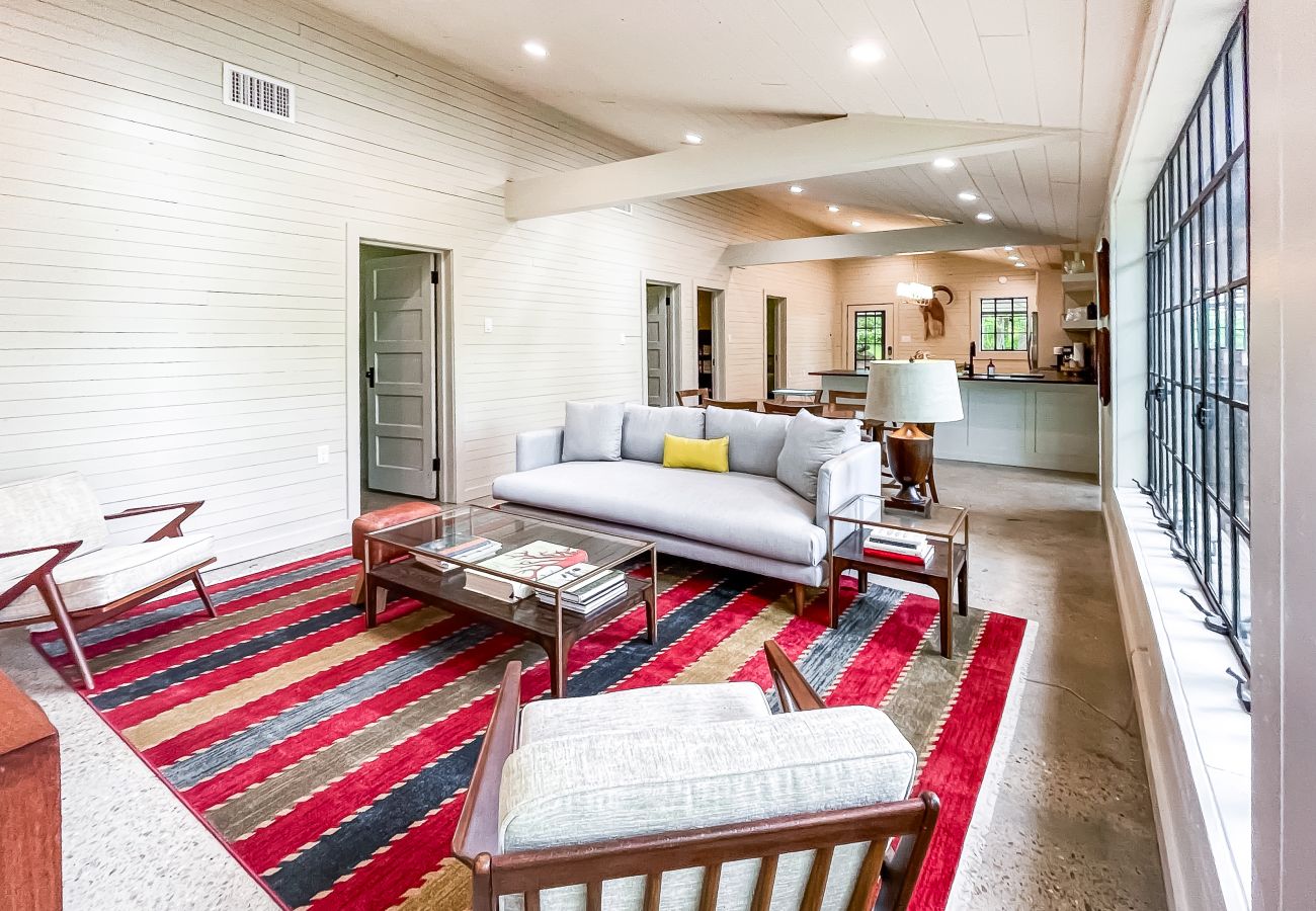 Cabin in Heber Springs - Camp Chinkapin ~ total privacy w/ dock