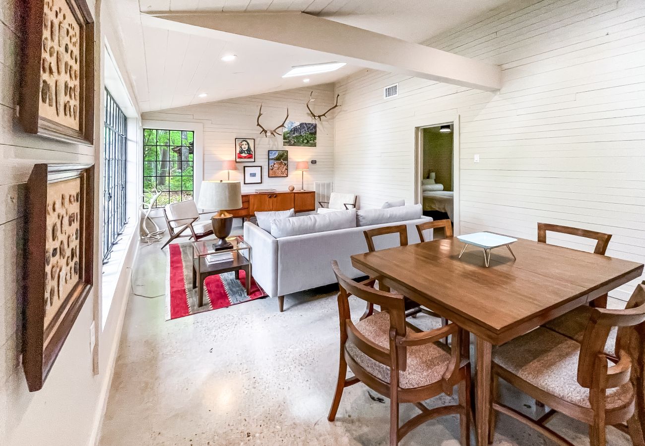 Cabin in Heber Springs - Camp Chinkapin ~ total privacy w/ dock