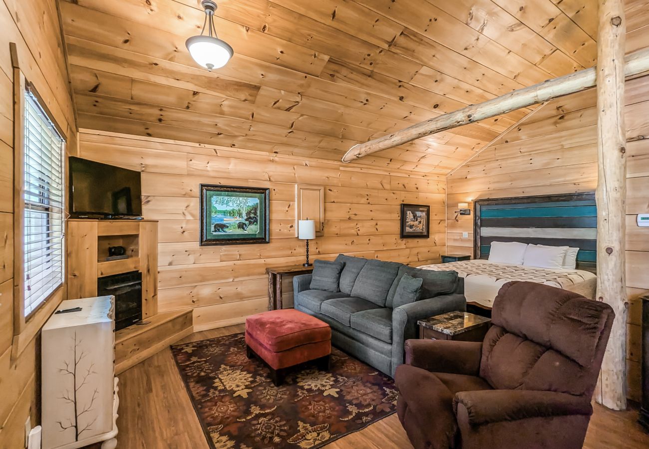 Cabin in Mountain View - #67 Pinewoods Cabin: Gentle Ben