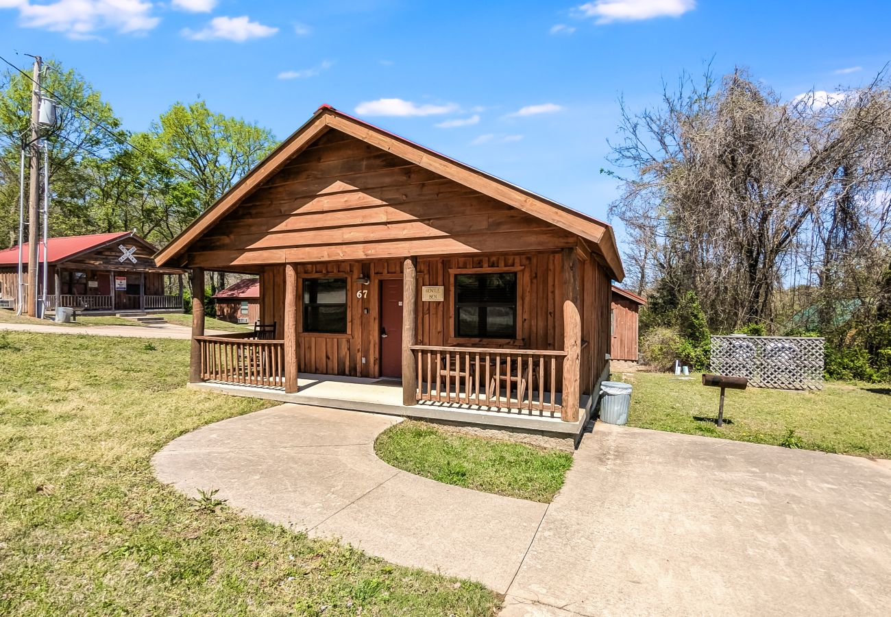 Cabin in Mountain View - #67 Pinewoods Cabin: Gentle Ben