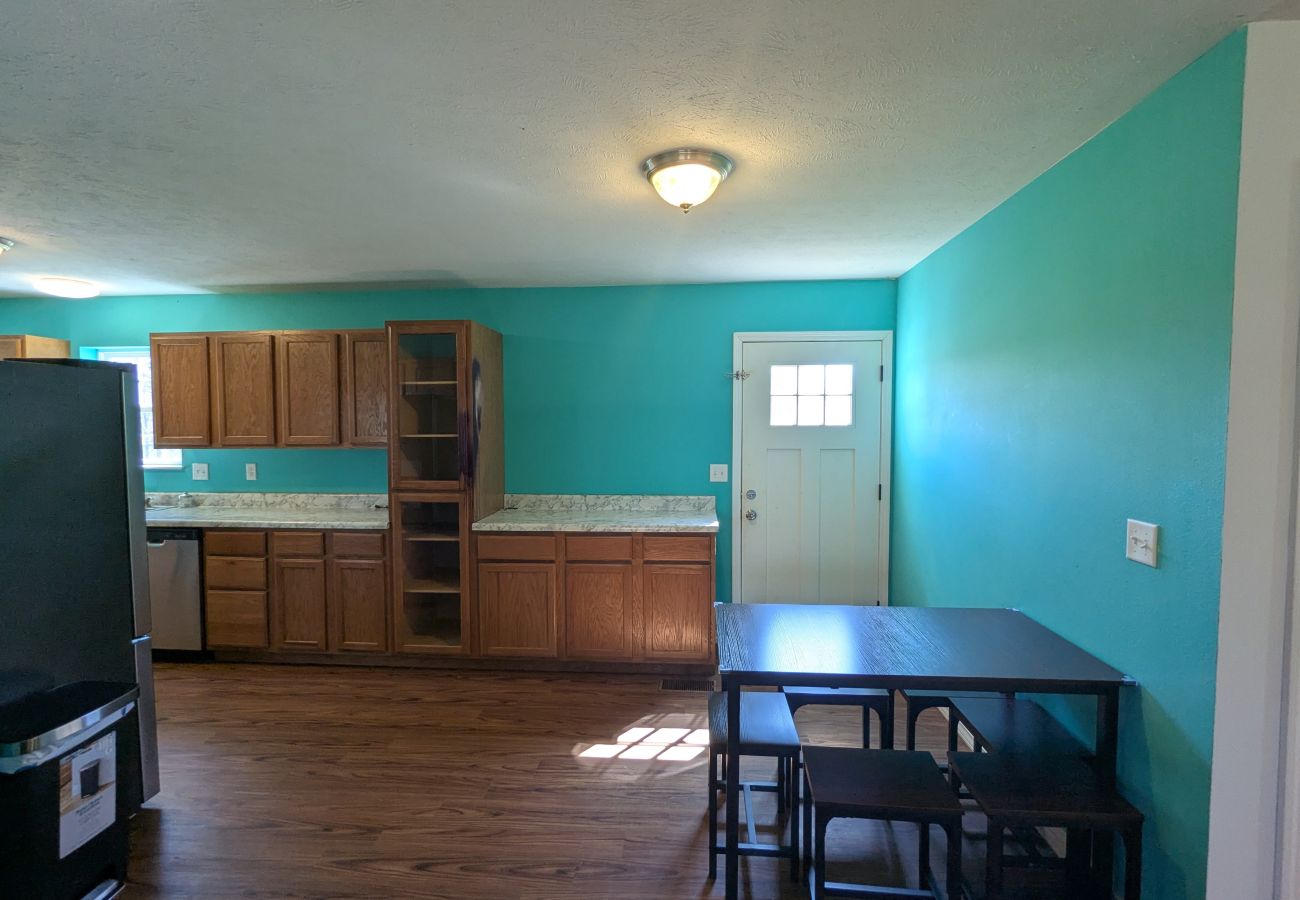 House in Mountain View - Sugar Hill Home ~ simple & quiet 3BR near Mtn View