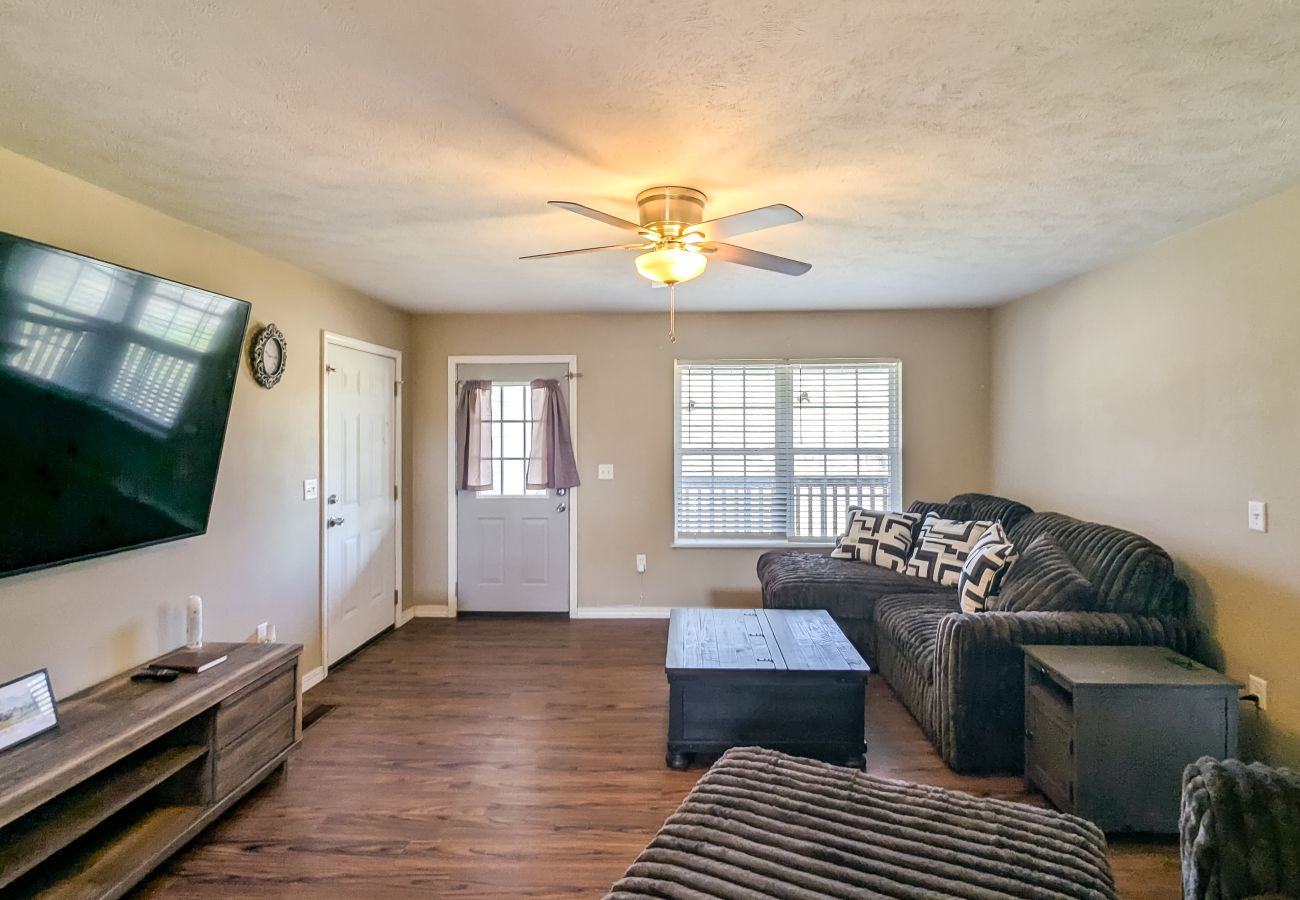 House in Mountain View - Sugar Hill Home ~ simple & quiet 3BR near town