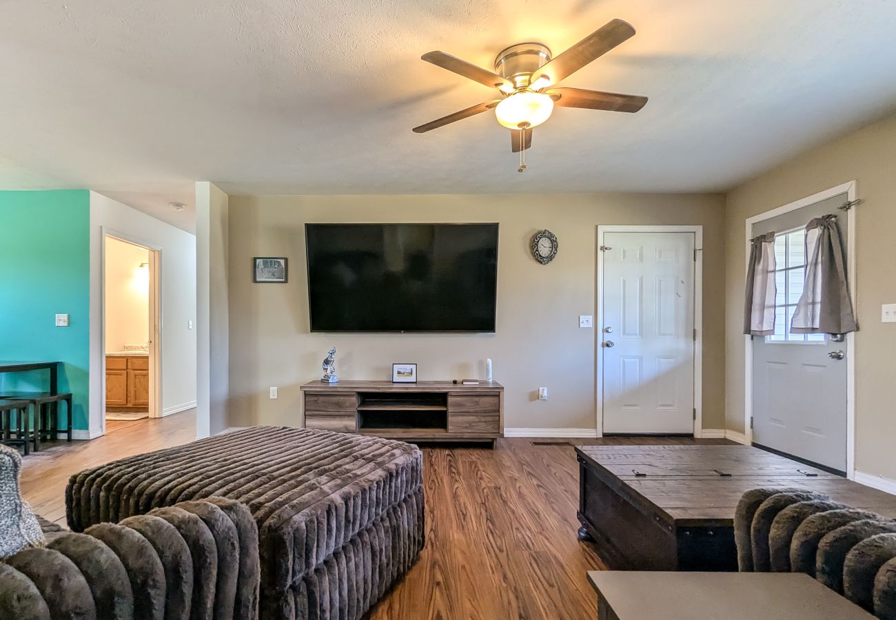 House in Mountain View - Sugar Hill Home ~ simple & quiet 3BR near town